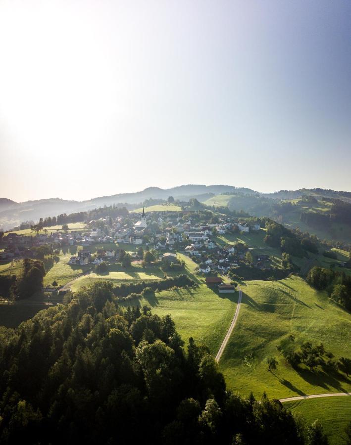 Gasthaus Roessli Mogelsberg ภายนอก รูปภาพ